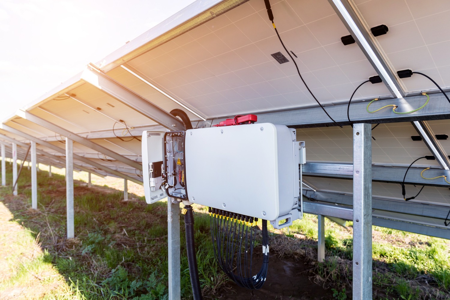 Why EG4 Inverters Are Popular for Off-Grid Setups