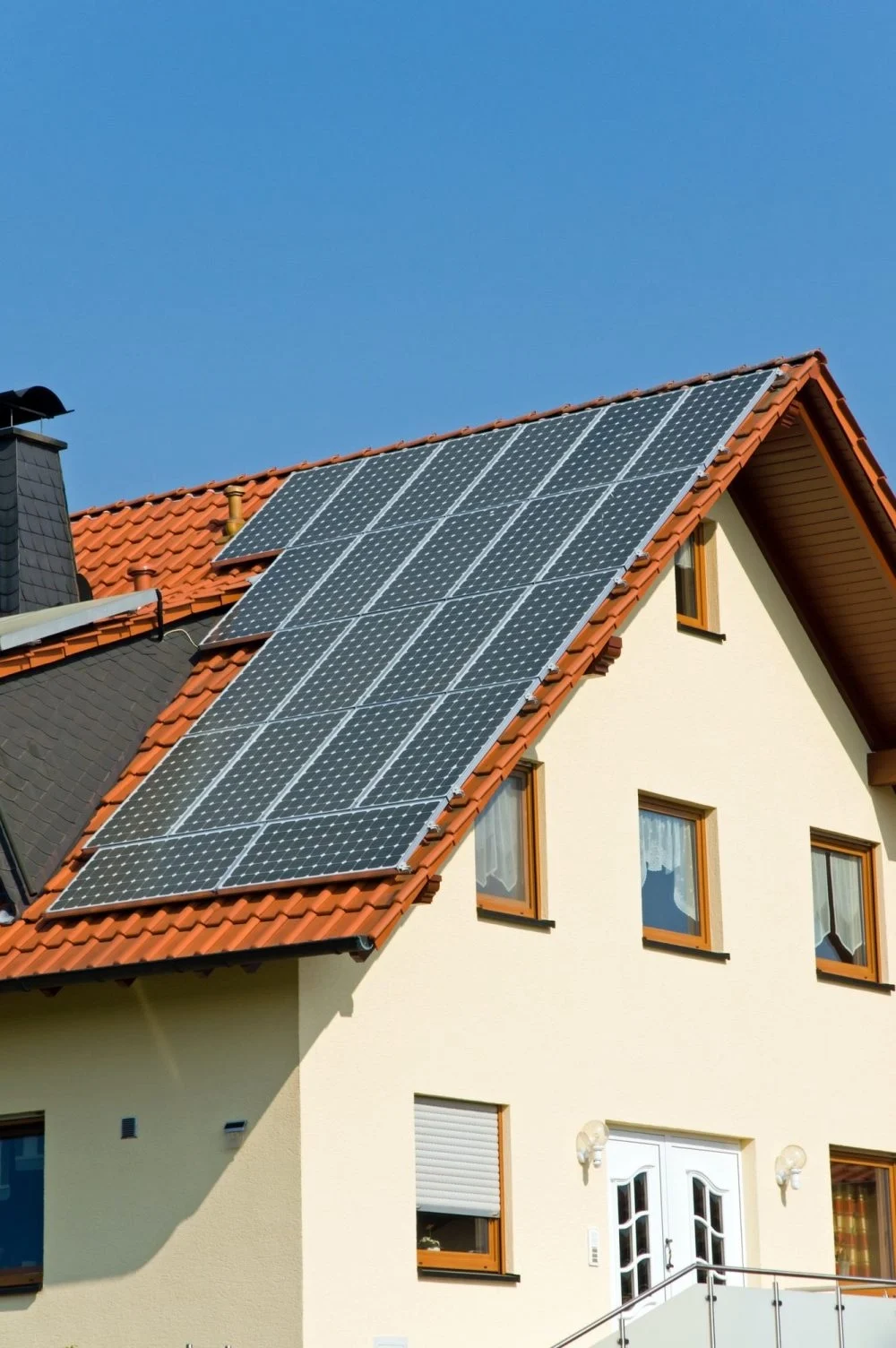 roof-with-solar-panels-in-germany-e1617069647324